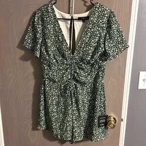 Lulu’s size small romper